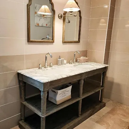 Le Clos Bel Ami D'hôtes Avec Piscine Couette-café Bec-de-Mortagne