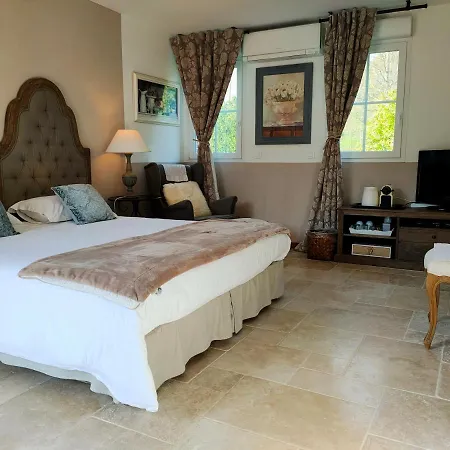 Couette-café Le Clos Bel Ami D'hôtes Avec Piscine 3*