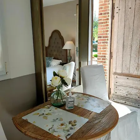 Le Clos Bel Ami D'hôtes Avec Piscine Couette-café Bec-de-Mortagne