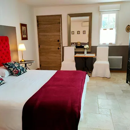 Le Clos Bel Ami D'hôtes Avec Piscine