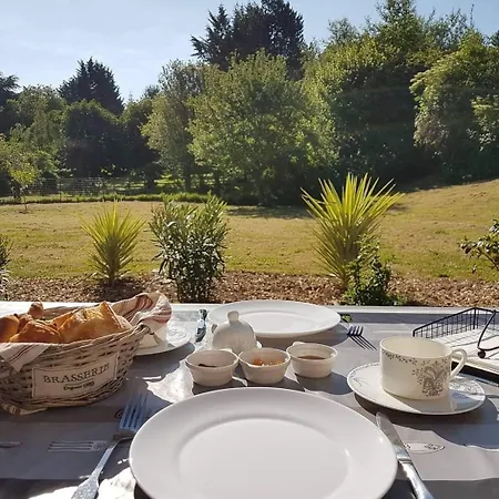 Le Clos Bel Ami D'hotes Avec Piscine Frühstückspension Bec-de-Mortagne