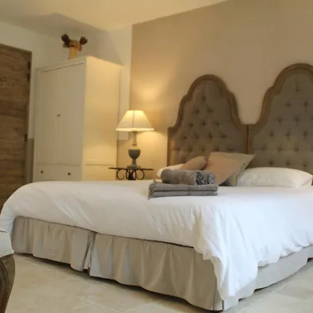 Couette-café Le Clos Bel Ami D'hôtes Avec Piscine