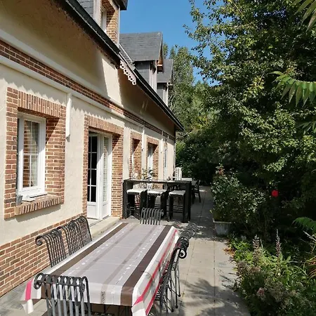 Le Clos Bel Ami D'hotes Avec Piscine 3*