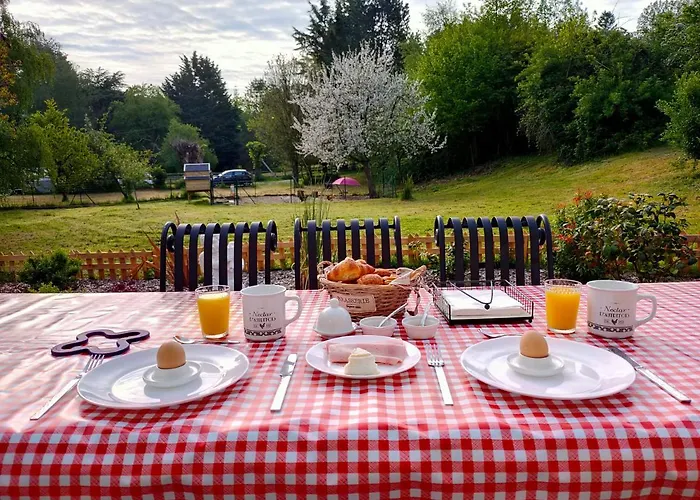 Le Clos Bel Ami D'hotes Avec Piscine